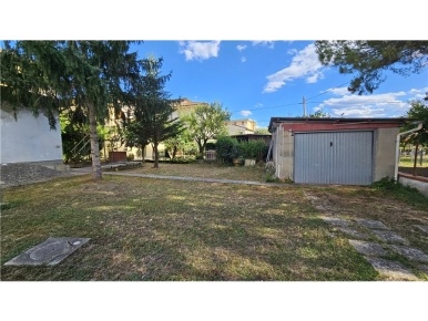 Foto Villa unifamiliare in VIA MAJORANA, Castelfiorentino di 215 m²