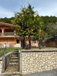 Foto Casa indipendente in Via morbano, Cappadocia di 100 m² con 7 locali