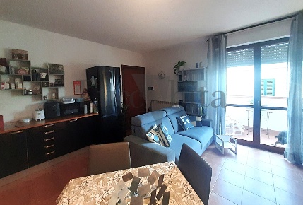 Foto Appartamento in Via delle Ville Prima 645, Lucca di 76 m² con 4 locali