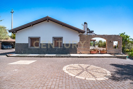 Foto Villa unifamiliare in Via Fisichelli, San Giovanni la Punta Centro