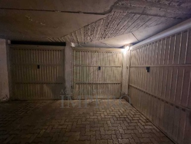 Foto Posti auto in Vicolo Arene 14, Ventimiglia Centro Città di 35 m²
