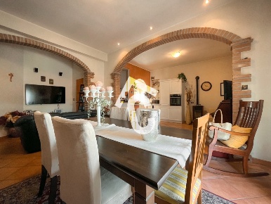 Foto Appartamento a Maiolati Spontini Moie di 110 m² con 4 locali
