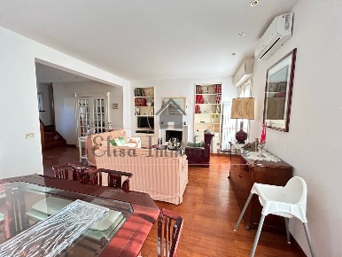 Foto Appartamento a Viareggio di 120 m² con 5 locali in affitto