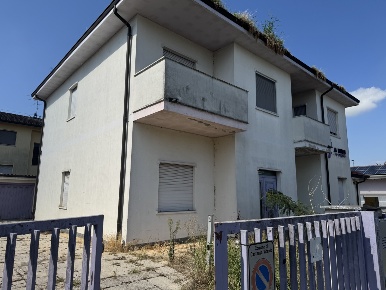 Foto Ufficio in Via XX Settembre 33, Castiraga Vidardo Vidardo di 430 m²