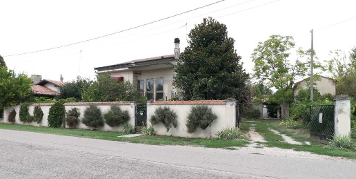 Foto Villa unifamiliare in Via XXV Aprile 23, Sermide e Felonica di 320 m²