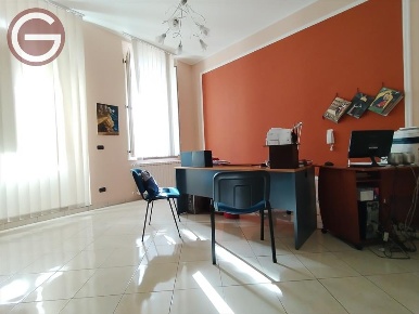 Foto Attività commerciale in Comandante Maddalena n°6, Taurianova Centro