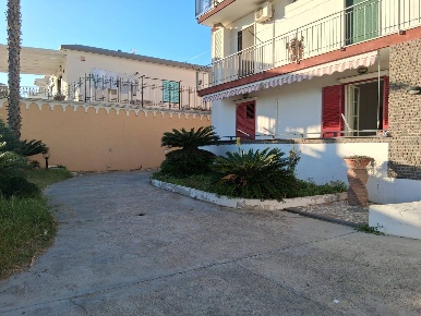 Foto Appartamento in VIA SCALANDRONE, Pozzuoli di 85 m² con 3 locali
