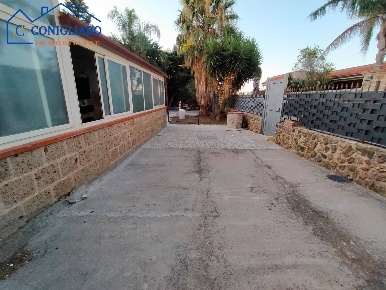 Foto Villa unifamiliare in Via ponza, Carini Villagrazia di Carini di 66 m²