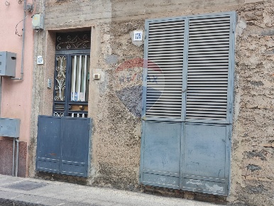 Foto Casa indipendente in Via Guglielmo Marconi, Misterbianco Centro