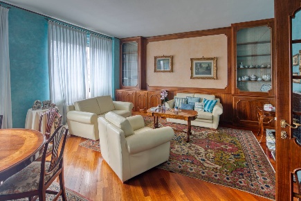 Foto Appartamento in corso Montecucco, Torino Pozzo Strada di 200 m²