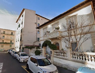 Foto Appartamento in Via del Mandorlo, Livorno Zola - Galilei di 153 m²