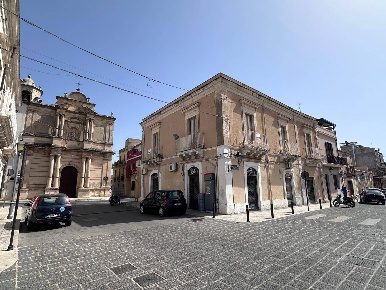 Foto Casa indipendente in Via XX Settembre, Canicattini Bagni di 201 m²