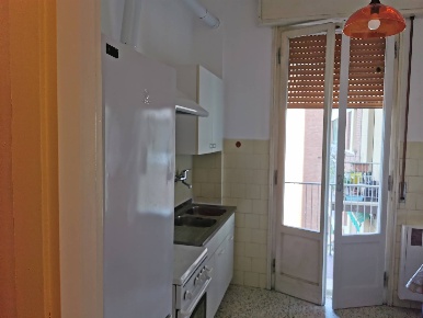 Foto Appartamento in Via Sacco, Bologna San Donato di 100 m² con 4 locali