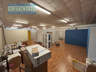Foto Capannone industriale in Stada Torino, Vercelli Semicentro di 320 m²
