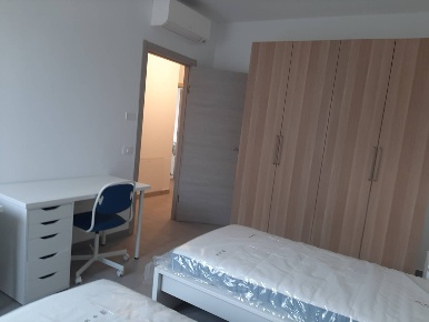 Foto Appartamento in via caprera, Ravenna di 115 m² con 8 locali in affitto