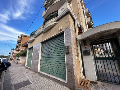 Foto Box in Via Italia, Siracusa Santa Panagia - Teracati di 40 m²