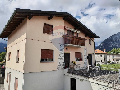 Foto Appartamento in Via Vignole, Belluno Vignole di 85 m² con 5 locali