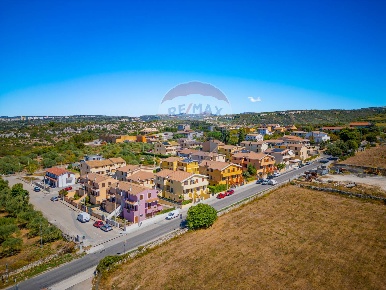 Foto Casa indipendente in Via Brigata Sassari, Tissi di 167 m² con 6 locali
