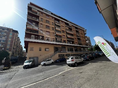Foto Appartamento in Via dei mille 25, Aprilia Centro di 110 m² in vendita