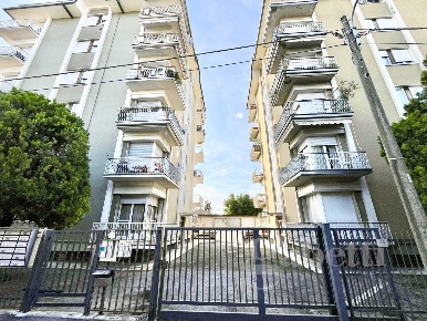 Foto Appartamento in Via Tortona 5, Busto Arsizio Borsano di 95 m²