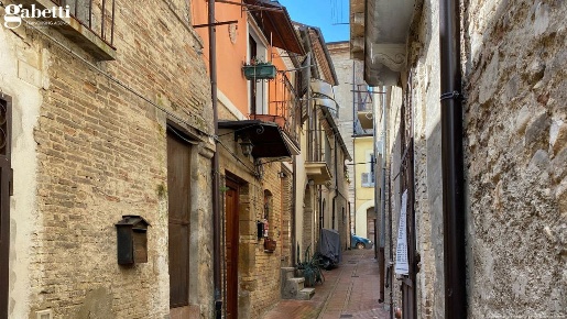 Foto Casa indipendente in Vico 41 Garibaldi 20, Lanciano Centro di 65 m²