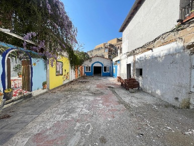 Foto Negozio in Via Pignatelli Aragona 68, Palermo di 860 m² in affitto