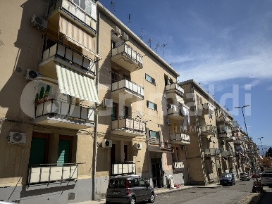 Foto Appartamento in Via Giovanni Capece Minutolo 7, Messina di 84 m²