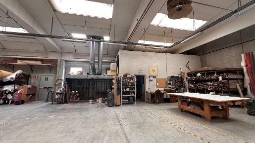 Foto Capannone industriale a Cantù di 1750 m² in vendita