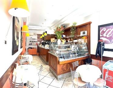 Foto Bar in VIA VITTORIO EMANUELE, Monza Centro Storico di 50 m² in vendita