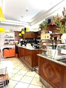 Foto Bar in VIA VITTORIO EMANUELE, Monza Centro Storico di 50 m² in vendita