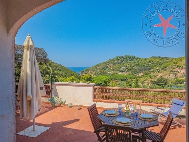 Foto Appartamento a Portoferraio di 102 m² con 4 locali in vendita