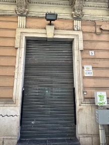 Foto Negozio a Bari di 40 m² con 2 locali in affitto