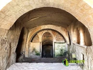 Foto Appartamento in Via Lombardi, Matera Centro di 240 m² con 4 locali