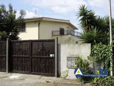 Foto Villa unifamiliare in Via delle Ghiandaie, Aprilia Fossignano