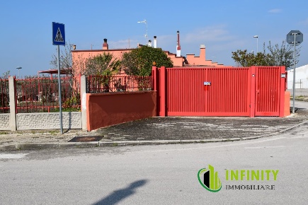 Foto Villa unifamiliare in Via Francia, Matera Borgo Venusio di 200 m²