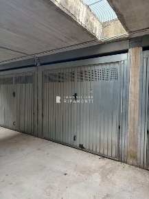 Foto Box in Via XI Febbrio, Lecco Caleotto di 15 m² in affitto