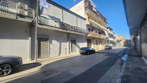 Foto Locale commerciale in VIA TRIPOLI, Afragola di 60 m² con 2 locali