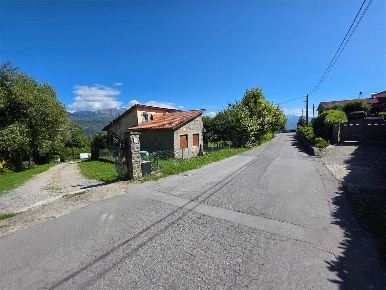 Foto Casa indipendente in Via Antonio Fiorani, Camporgiano Casatico