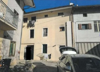 Foto Appartamento in via roma, Travesio Centro di 72 m² con 4 locali