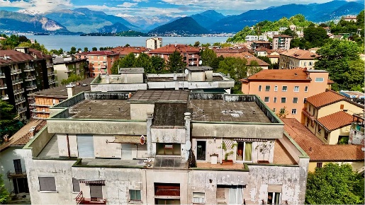 Foto Appartamento in Via ceretti 21, Laveno-Mombello Laveno di 90 m²