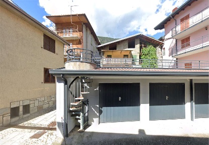 Foto Appartamento in Via G. Piloni 4, Edolo Centro di 102 m² con 3 locali