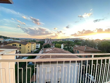 Foto Appartamento a Perugia di 110 m² con 4 locali in affitto
