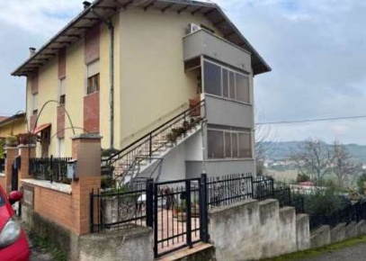 Foto Appartamento in Via Giovanni Pier Luigi da Palestrina, Fermo Centro