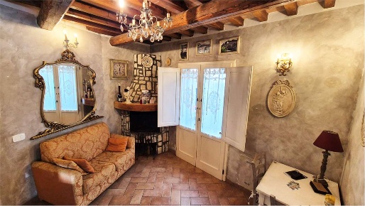 Foto Casa indipendente a Carmignano di 70 m² con 3 locali in vendita