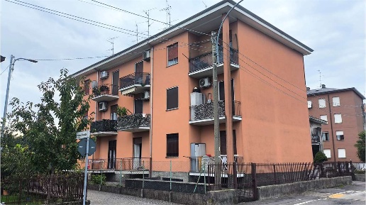 Foto Appartamento in Via Amuzio da Lurago 24, Lurago Marinone di 101 m²