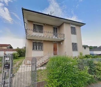Foto Appartamento a Lungavilla Centro di 310 m² con 9 locali in vendita