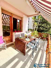 Foto Appartamento a Pisa Marina di Pisa di 120 m² con 6 locali in vendita