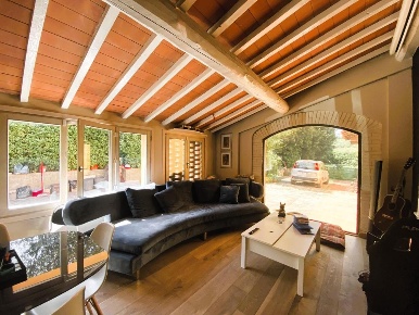 Foto Casale a Vinci Centro di 160 m² con 8 locali in vendita