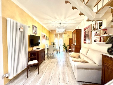 Foto Appartamento a Empoli Carraia - Torricelli di 95 m² con 5 locali
