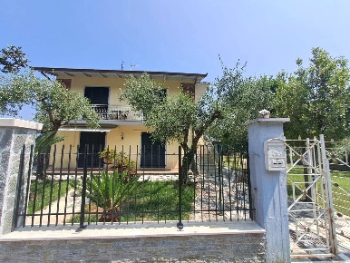 Foto Case semi ndipendenti a Massa Bondano - Partaccia di 110 m² in vendita